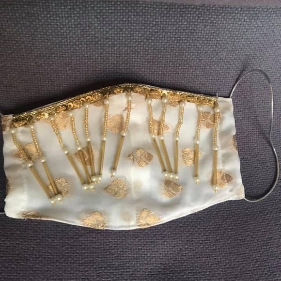 Brand new Fancy Masks - Picture 8 of 8